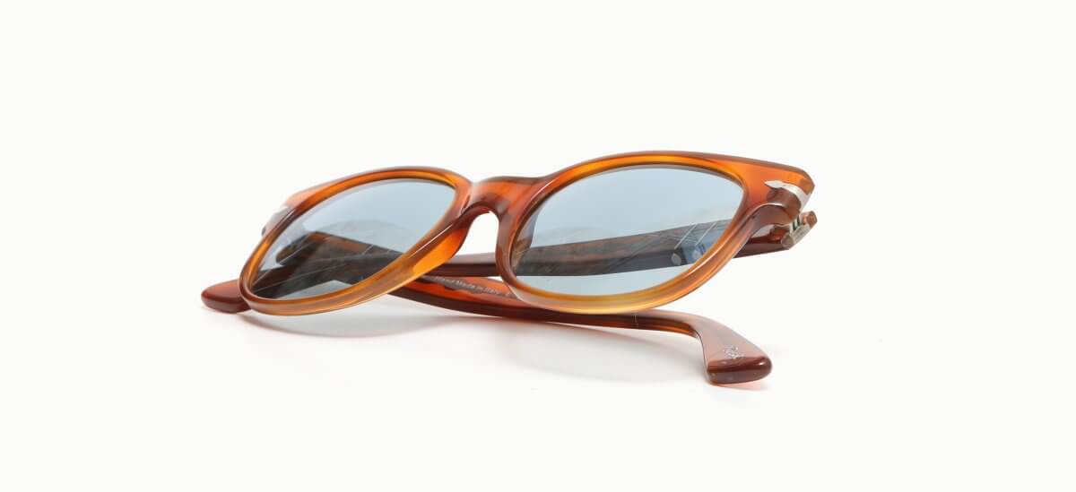 22.0000178 Persol 3257-S 9656 5120 197,00 €-3