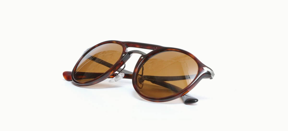 22.0000180 Persol 3264-S 2433 5022 277,00 €-3
