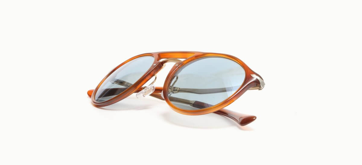 22.0000181 Persol 3264-S 9656 5022 277,00 €-3