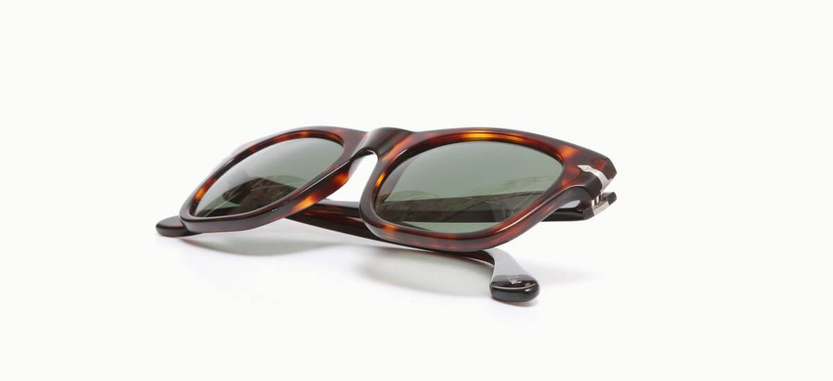 22.0000183 Persol 3269-S 2431 5220 197,00 €-3
