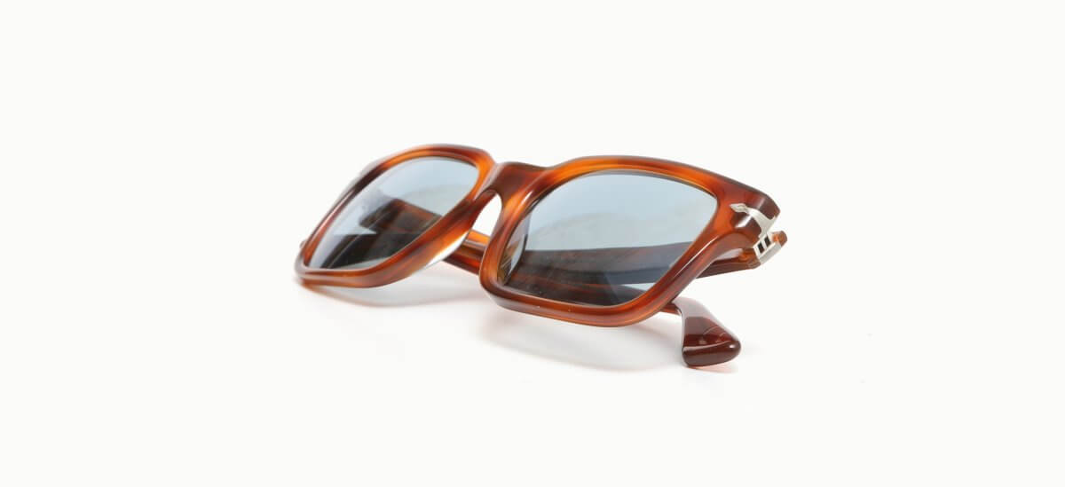 22.0000187 Persol 3272-S 9656 5320 197,00 €-3
