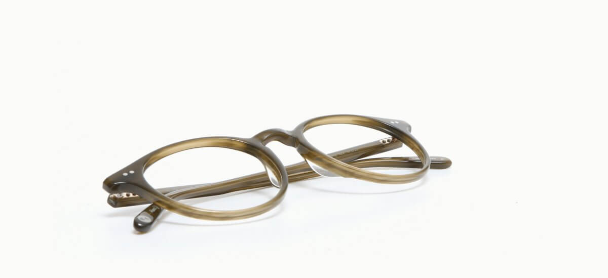 22.0000639 Garrett Leight CLUNE OLV 4722 270,00 €-3