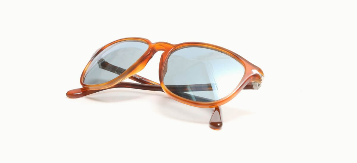 22.0001506 Persol 3019-S 9656 5518 197,00 €-3
