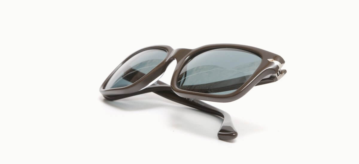 23.0000495 Persol 3272-S 11743R 5520 267,00 €-3