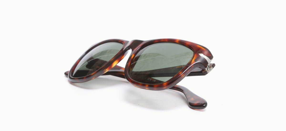 23.0000498 Persol 3313-S 2431 5220 217,00 €-3