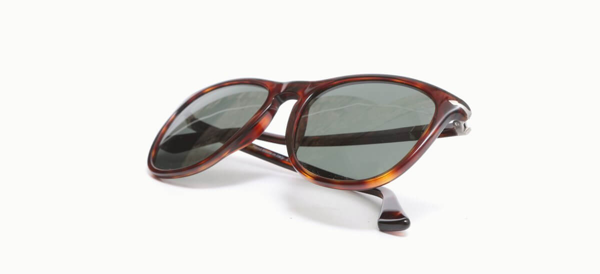 23.0000500 Persol 3314-S 2458 5520 247,00 €-3