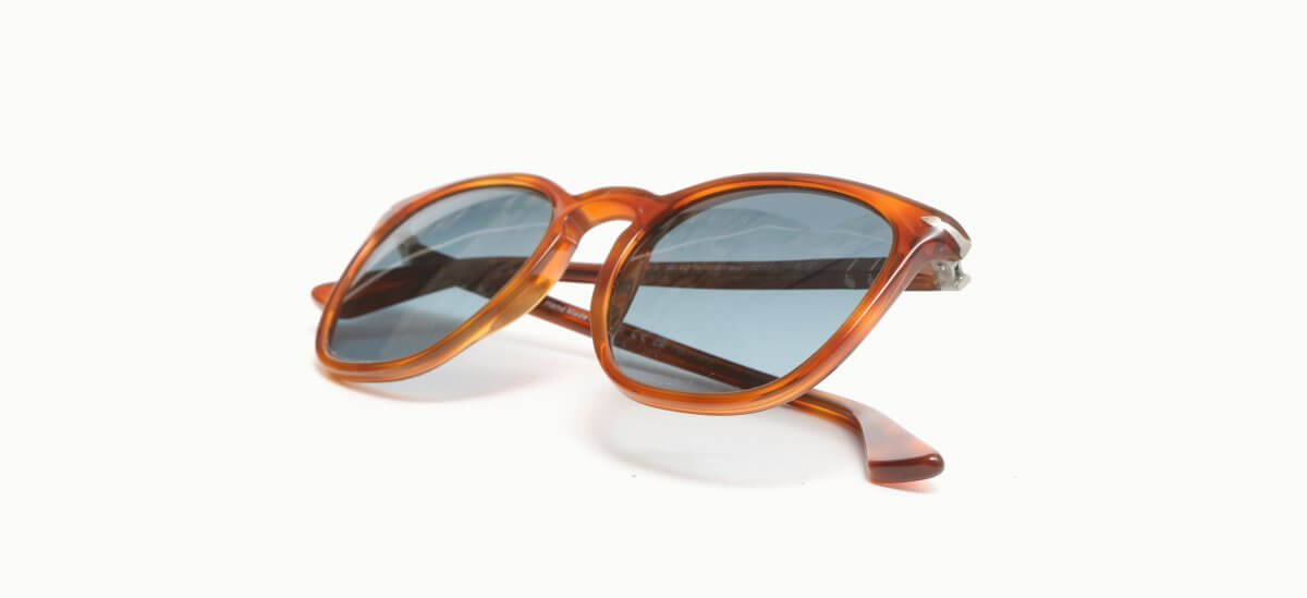 23.0000505 Persol 3316-S 96S3 5221 247,00 €-3
