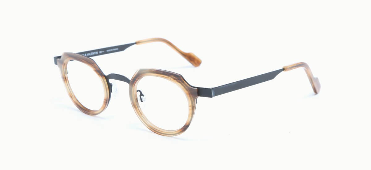 23.0000598 Anne & Valentin FRANCE U85 4024 377,00 €-2