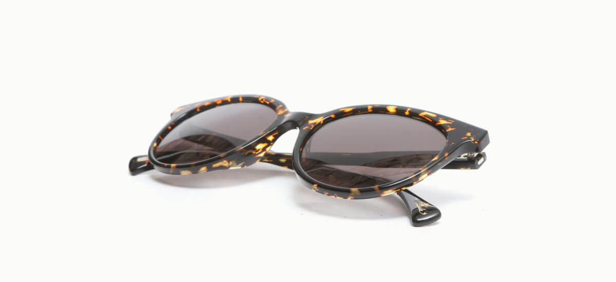 23.0001262 RAEN LILY COSMOS TORTOISE 5418 197,00 €-3