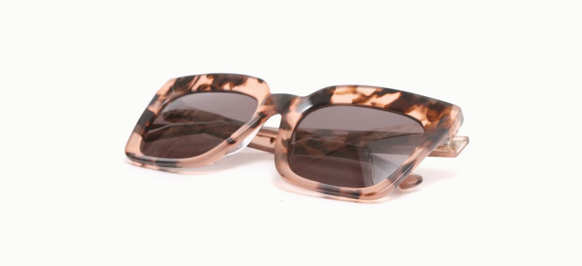 23.0001281 RAEN VINE CORAL TORTOISE 5421 197,00 €-3