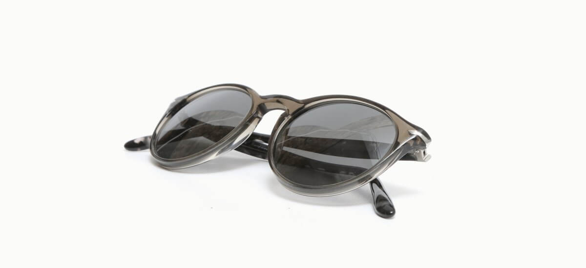 24.0001396 Persol 3092-S 121948 5019 267,00 €-3