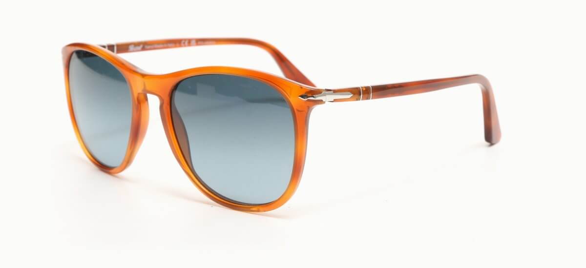 24.0001402 Persol 3314-S 96S3 5520 267,00 €-2