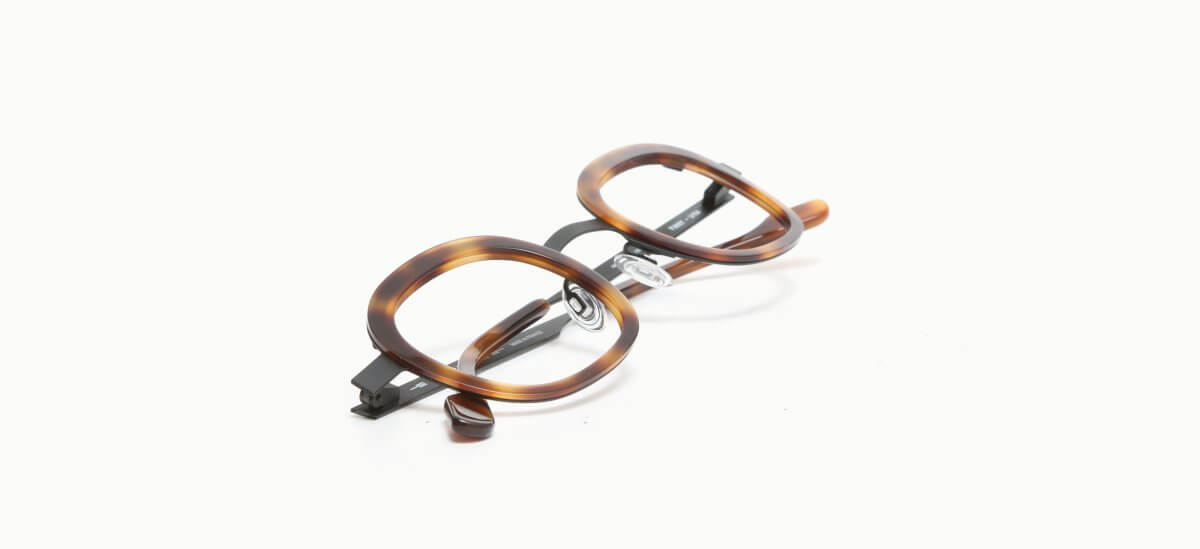 24.0001453 Anne & Valentin FANY U104 4425 377,00 €3