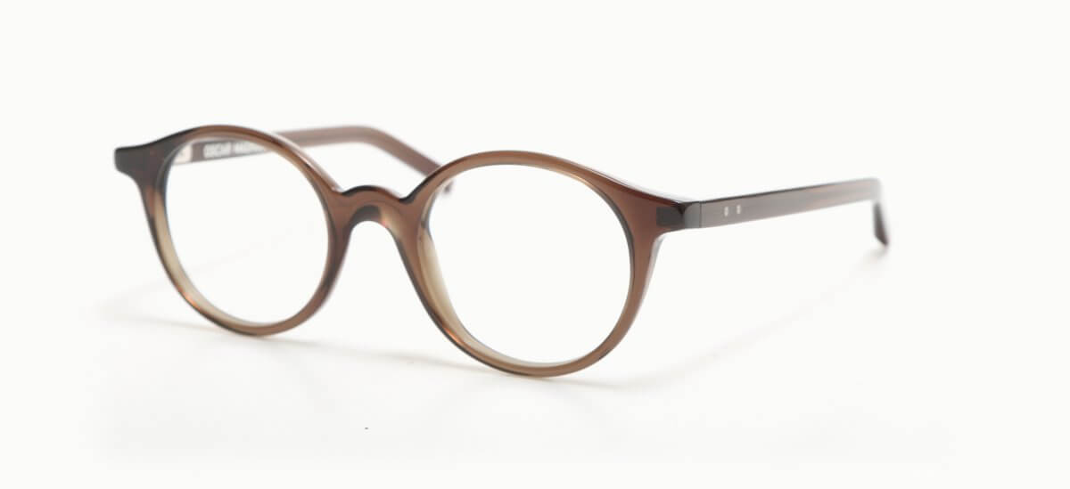 25140120 OM Yvonne 200 4720 367,00 €-2