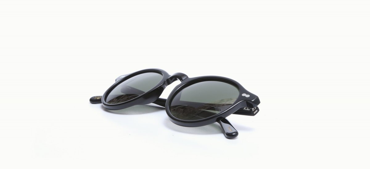 26064047 MOS Miltzen Black G15 4922 357,00 €-3