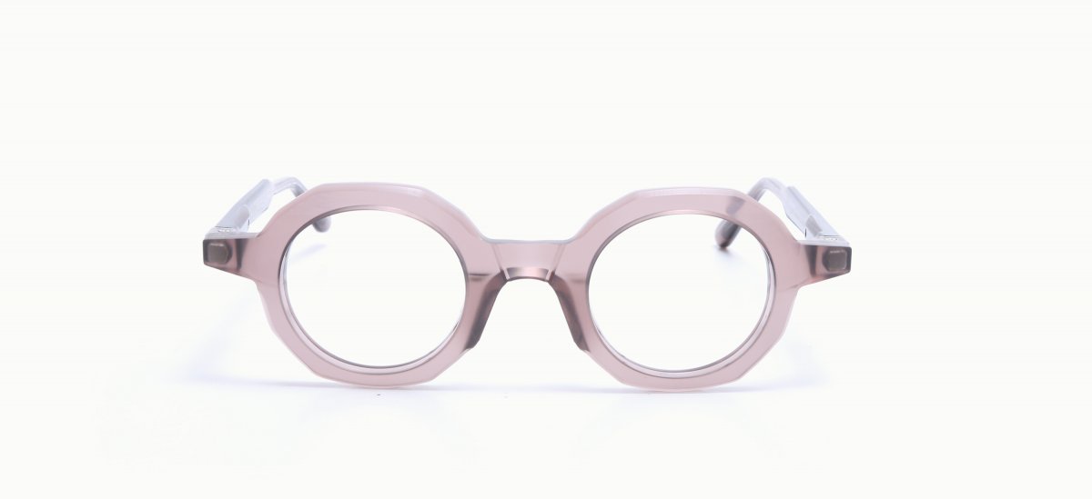 26069044 BAA Charlie N C39 4125 447,00 €-1