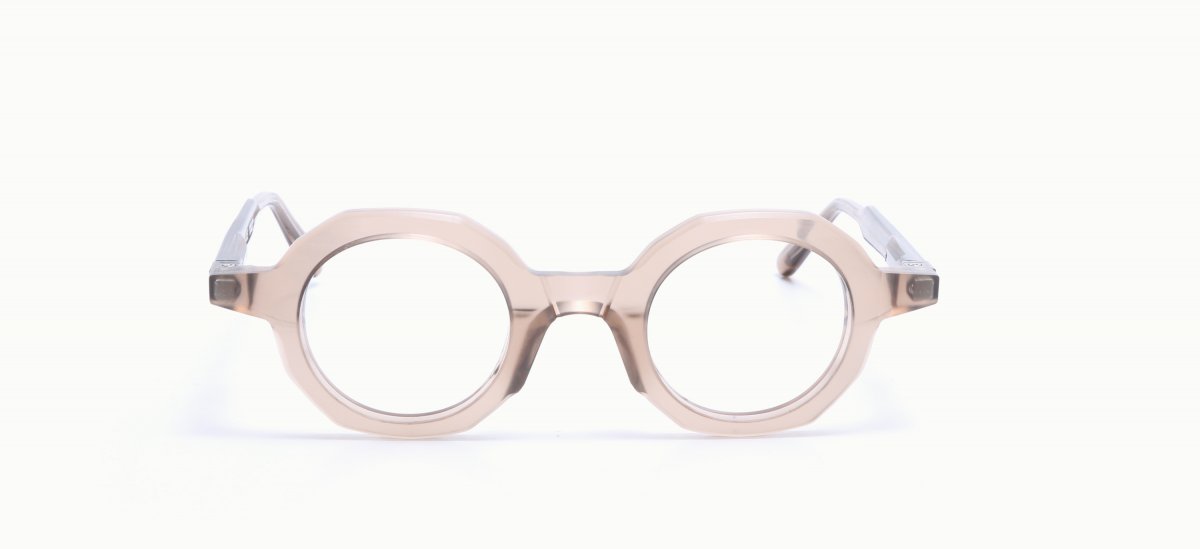 26069046 BAA Charlie N C43 4125 447,00 €-1