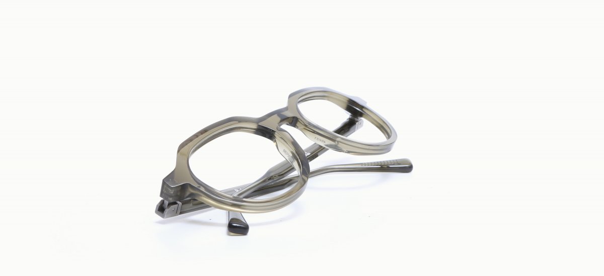 26069079 BAA Republic 2 C37 4921 417,00 €-3