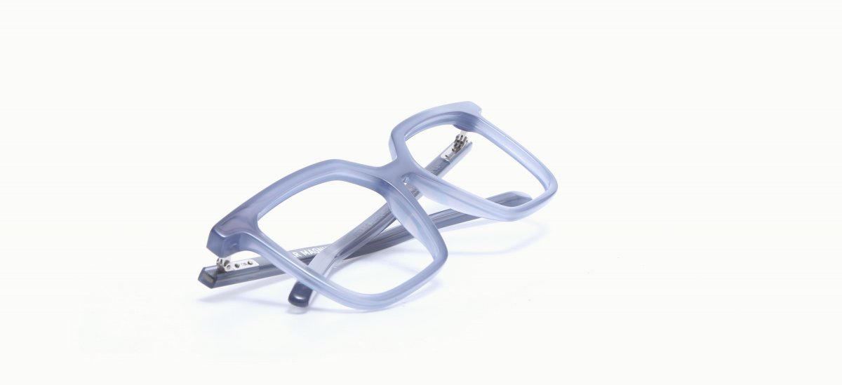 26085073 OM Astrid 2450 5217 367,00 €-3