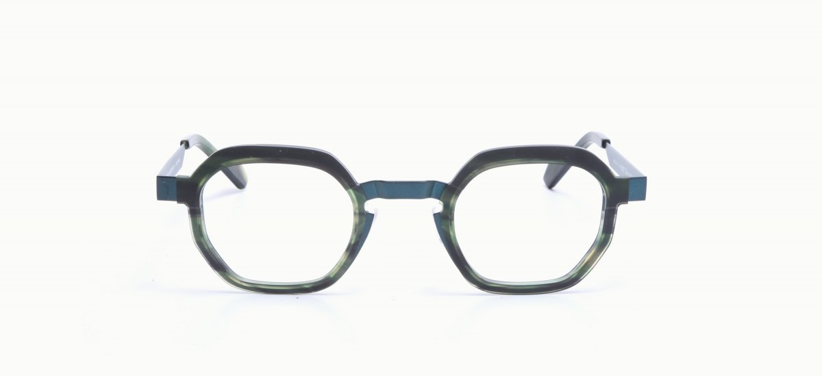 26105023 AV Ornette 24C53 4426 437,00 €-1