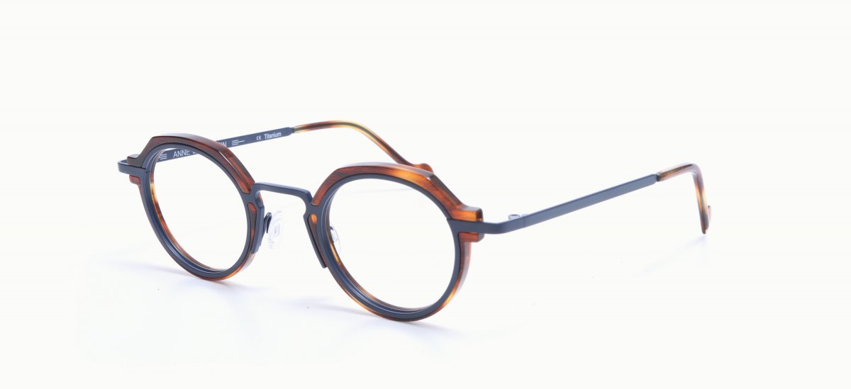 26105027 AV M2 25A20 4427 477,00 €-2