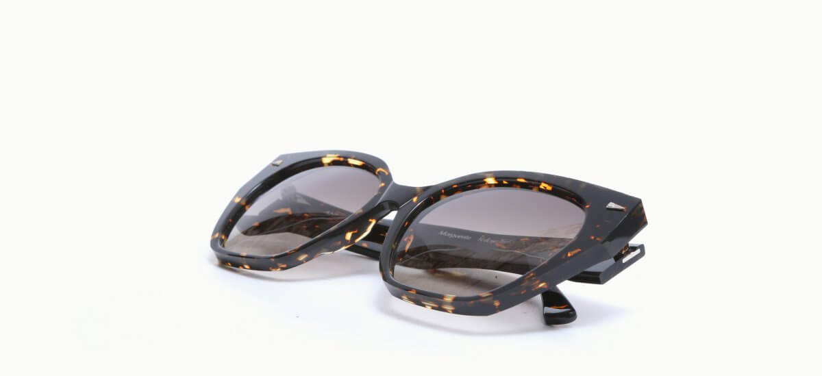 2600023503 AHL Marguerite Yellow TurtleSmoke Gradient 5619 467,00 €-3