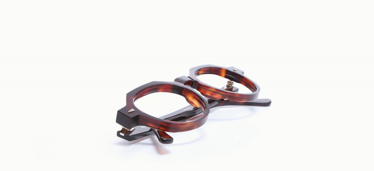 2600023616 AHL Verneuil Light Turtle 4921 467,00 €-3